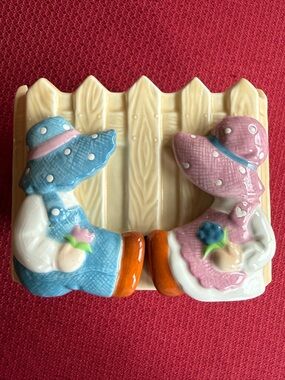 Home Interiors Boy & Girl Sitting Against Fence Planter #1401 Vintage